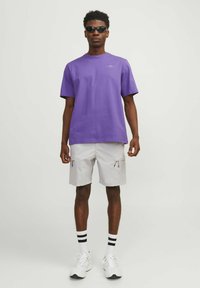 Jack & Jones GEDRUCKT RUNDHALS - Print T-shirt - deep lavender