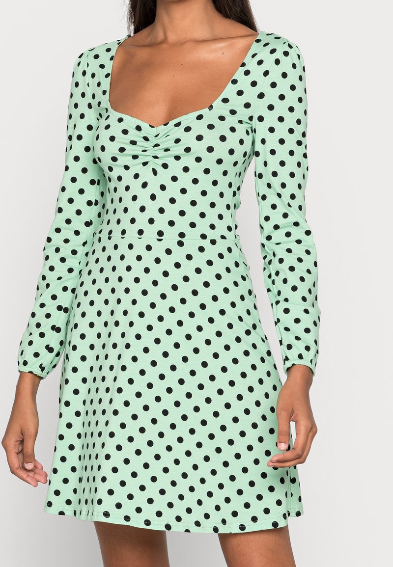 Even&Odd by Zalando Robe en jersey - green
