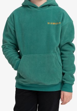 Zielona bluza z polaru z kapturem i kieszenią kangura oraz pomarańczowym napisem "ELEMENT". Posiada kaptur i ściągacze na rękawach, co zapewnia wygodne, casualowe dopasowanie.