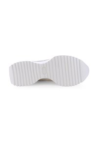 Weiße Schuhsohle mit einer strukturierten Oberfläche. Besitzt eine glatte, abgerundete Form und eine zentrale kreisförmige Aussparung. Sauberes, minimalistisches Design.