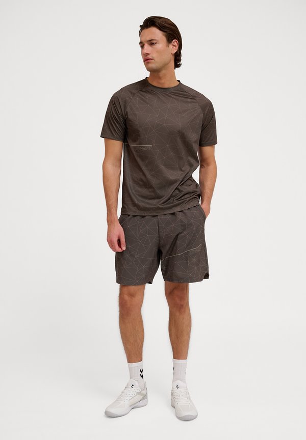 COURT POCKET - Sports shorts - turkish coffee