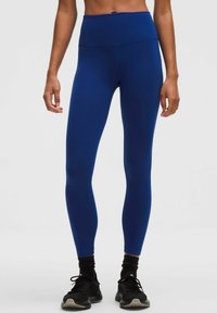 Neizvēlēts, riverside