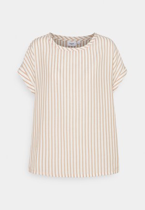 Haut à manches courtes rayé en beige clair et blanc, avec un col rond et une coupe décontractée. Le tissu semble lisse et léger.