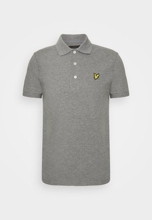 Grijze polo shirt met een kraag, drie-knoopsluiting en geel geborduurd logo op de linkerkant van de borst. Katoenmix stof.