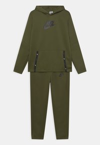 Nike Sportswear TRACKSUIT HOOK SET UNISEX - Fato de treino - rough green/black