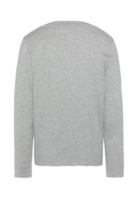 Maglietta grigia a maniche lunghe con taglio dritto e scollatura a girocollo. Realizzata in tessuto morbido e testurizzato, priva di motivi o decorazioni visibili.