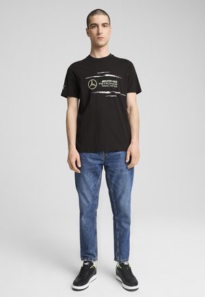 - T-shirt z nadrukiem