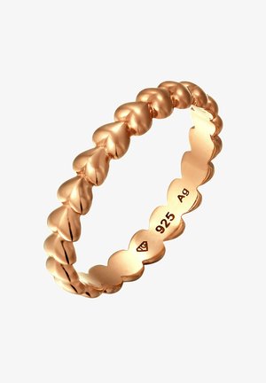 Roségouden ring met een herhalend patroon van kleine hartjes rondom de band, aan de binnenkant gestempeld met "925 Ag" voor zilvergehalte.