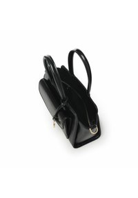 Borsa in pelle nera con un design strutturato, dotata di due manici, un compartimento con zip e un accento in metallo dorato. Fondo piatto per stabilità.