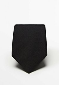 Noeud papillon noir avec une finition texturée et une pointe. Design simple sans motifs ni accents visibles, adapté aux occasions formelles.