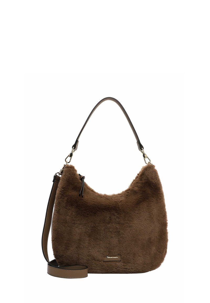 Sac à main en fausse fourrure marron avec une forme arrondie, une courte poignée et une sangle longue amovible. Présente un accent en logo doré sur le devant.
