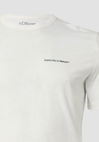 Lichtgrijs katoen t-shirt met een ronde halslijn en korte mouwen. De tekst "Subscribe to Nature®" is in donkergroen gedrukt.