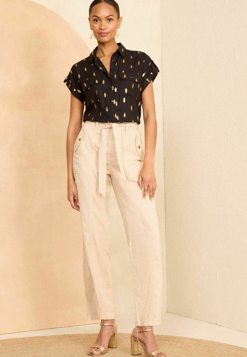 Love & Roses ROLL SLEEVE UTILITY - REGULAR FIT - Gombos blúz - black foil