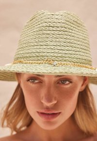Next PANAMA WITH SHELL TRIM REGULAR FIT - Hatte - sage green