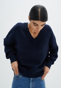 InWear - FOSTERIW - Pulóver - marine blue Miniatűr kép 1
