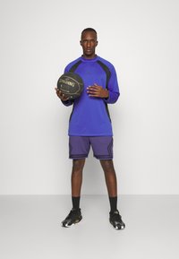 Jordan DIAMOND SHORT - Športové šortky - sky purple/black/sail