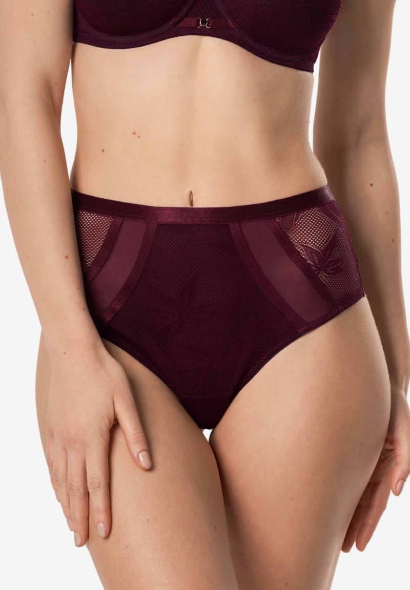 Burgundowe majtki wysokie z siateczkowymi panelami i kwiatowymi wzorami. Gładka tekstura z satynowymi akcentami wzdłuż pasa.