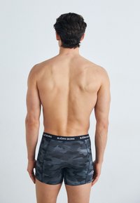 Thumbnail Image 5