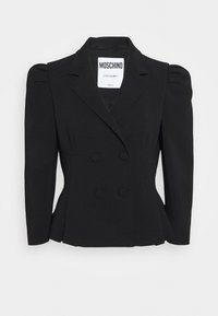 Černá dvouřadá bunda s vycpanými rameny, strukturovaným designem a peplum pasem. Vyrobena z hladkého materiálu s etiketou na límci.