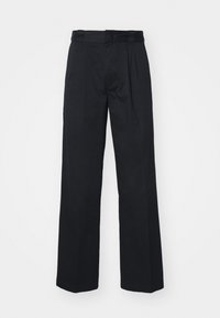 Pantaloni neri a gamba larga realizzati in tessuto intrecciato, con fronte piatto, passanti per cintura e tasche laterali, dal tocco morbido.