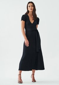 CALLI LINSEY - Svetríkové šaty - black