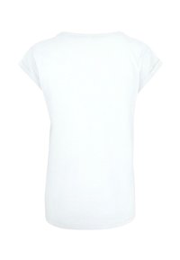 Hvid kortærmet T-shirt med rund hals og opkrøllede ærmer. Lavet af blødt stof, har en glat tekstur og et simpelt design.