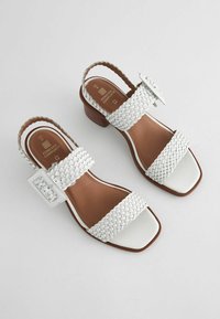 Next FOREVER COMFORT WEAVE BLOCK - Sandaler - white