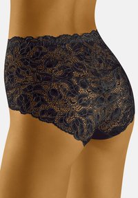 Zwart kanten shorts met bloemenpatronen, voorzien van gegolfde randen. Semi-transparant ontwerp met een gladde zwarte basislaag eronder.