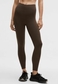 GLOW UP SUPER HIGH-RISE 64CM - Leggingek - walnut crunch