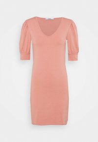 Różowa sukienka do kolan z dekoltem w kształcie litery V, bufkami krótkimi rękawami i gładką fakturą. Wykonana z elastycznego materiału dla wygody.