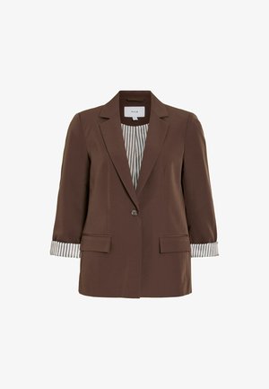 Brūns vienpogas žakete ar iegriezumu apģērbā, svītrains iekšējais oderējums redzams uz uzlocītām piedurknēm, un divas priekšpuses kabatas ar atloku.