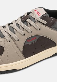 HUGO HADRIAN - Baskets basses - open grey