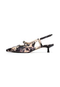 Zapato tipo slingback con punta afilada, patrón floral en rosa y púrpura sobre una base negra texturizada, tacón de kitten delgado y correa ajustable en el tobillo.