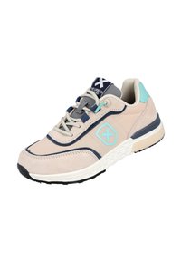 Zapatilla atlética beige y marino hecha de ante y malla, con un acento azul claro, suela gruesa y un patrón de banda de rodadura texturizado.