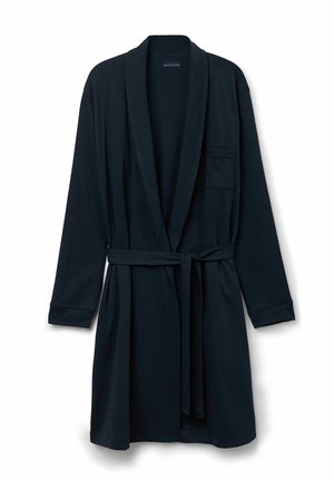 Námořnický modrý bavlněný župan s dlouhými rukávy, šálovým límcem, páskem v pase a jednou našitou kapsou na levé straně. Hladká textura, ke kolenům.