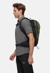 Mammut LITHIUM - Vandringsryggsäck - dark marsh black
