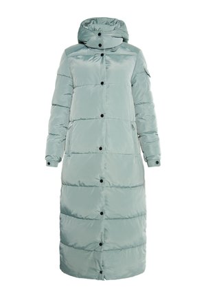 Cappotto lungo imbottito di colore verde chiaro con cappuccio, dotato di bottoni neri, tasche laterali e texture trapuntata. Finitura liscia e lucida.