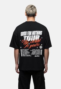 Good For Nothing - T-shirt z nadrukiem