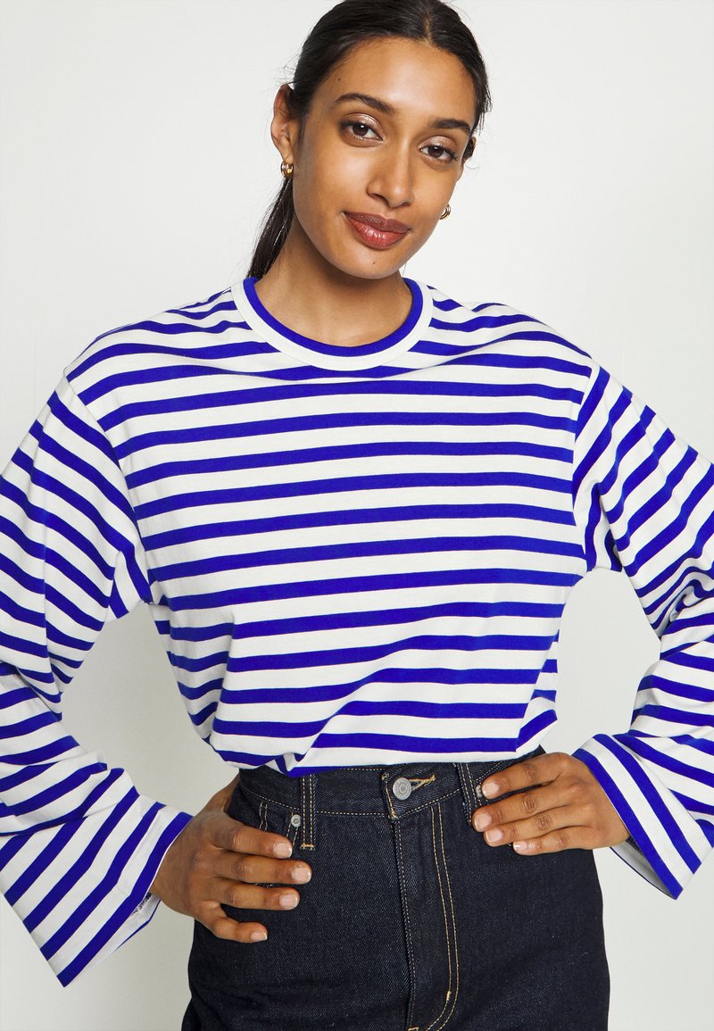 Damen T-Shirts | ARKET Langarmshirt navy/white/dunkelblau - CH37315 Damen T-Shirts | ARKET Langarmshirt navy/white/dunkelblau - CH37315