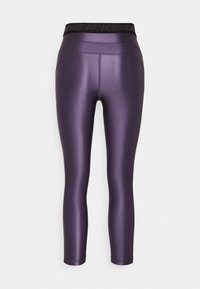 Fioletowe legginsy sportowe z wysokim czarnym pasem, gładką teksturą i dopasowanym krojem, z płaskimi szwami i bez widocznych wzorów.