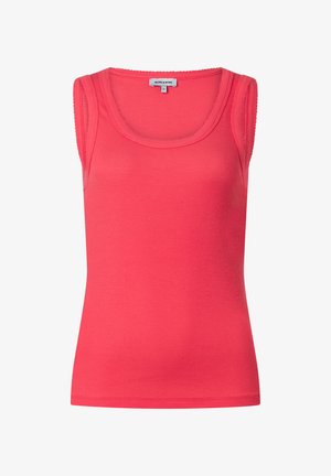 Ärmelloses, korallenrotes, geripptes Top mit Rundhalsausschnitt und kleinem Markenetikett am hinteren Kragen.