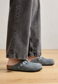 BOSTON BRAIDED LEOI/LEVE NARROW - Mules - basalt gray