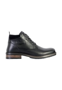 Bottines en cuir noir pour homme avec un bout arrondi, un laçage à l'avant, des accents texturés et un talon en bois. Présente un détail de logo sur le côté.