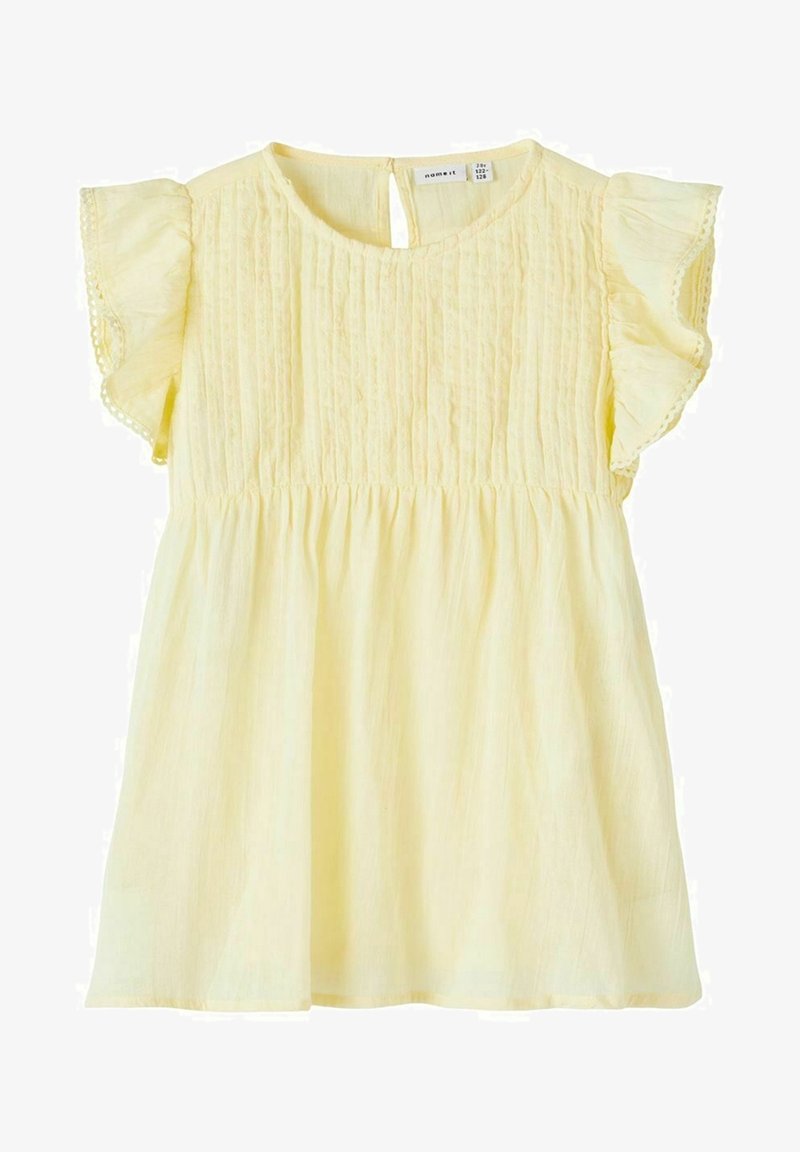 Robe pour tout-petit de couleur jaune clair avec manches courtes volantées, corsage texturé, encolure ronde et taille froncée, taille indiquée 28M.
