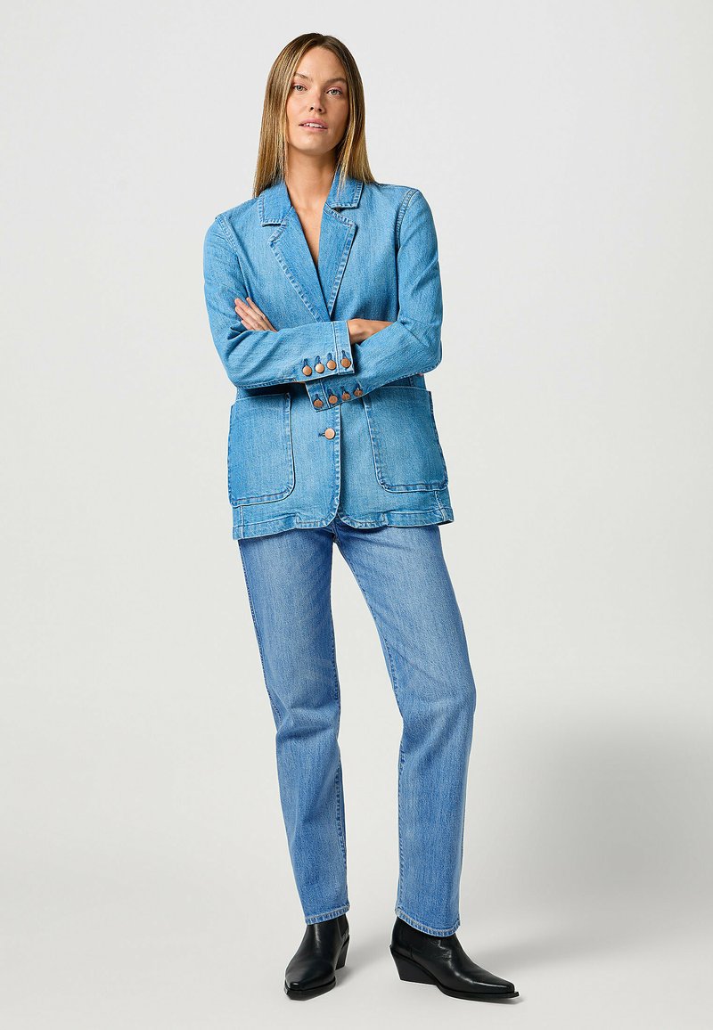 Wrangler Straight leg jeans lichtblauw denim