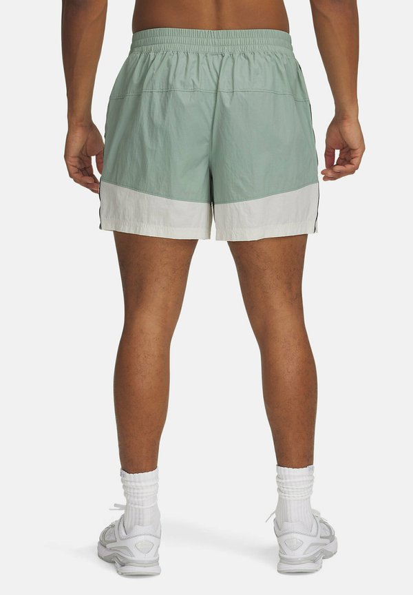 TERRACE96 WOVEN - Sports shorts3