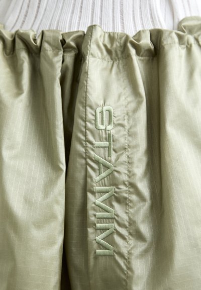 STAMM YOUNG PANT - Trousers - green