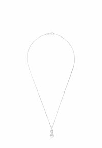 Collana d'argento con una fine catena e un pendente a forma di infinito. Texture liscia e finitura lucida, con dettagli intricati.