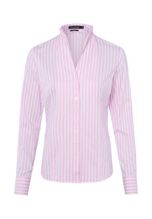 Chemise boutonnée à manches longues à rayures verticales roses et blanches, avec un col mao et des manches retroussées.