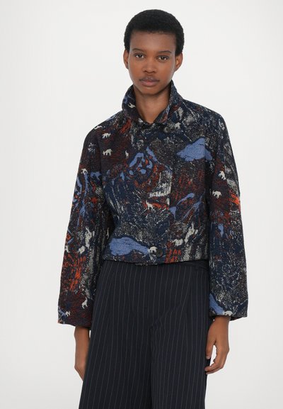 Henrik Vibskov DARTBI JACKET - Välikausitakki - gobelin goats